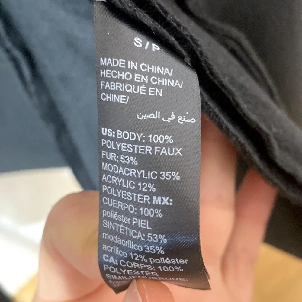 White House Black Market Faux Fur Vest Size Small - Picture 9 of 9